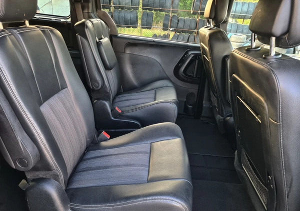Lancia Voyager cena 61999 przebieg: 200473, rok produkcji 2014 z Miłakowo małe 781